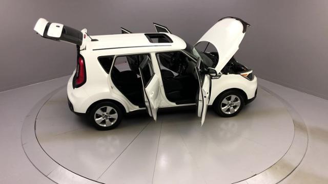 Used Kia Soul Base Auto 2017 | J&M Automotive Sls&Svc LLC. Naugatuck, Connecticut Used Kia Soul Base Auto 2017 | J&M Automotive Sls&Svc LLC. Naugatuck, Connecticut