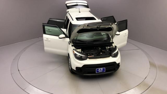 Used Kia Soul Base Auto 2017 | J&M Automotive Sls&Svc LLC. Naugatuck, Connecticut Used Kia Soul Base Auto 2017 | J&M Automotive Sls&Svc LLC. Naugatuck, Connecticut
