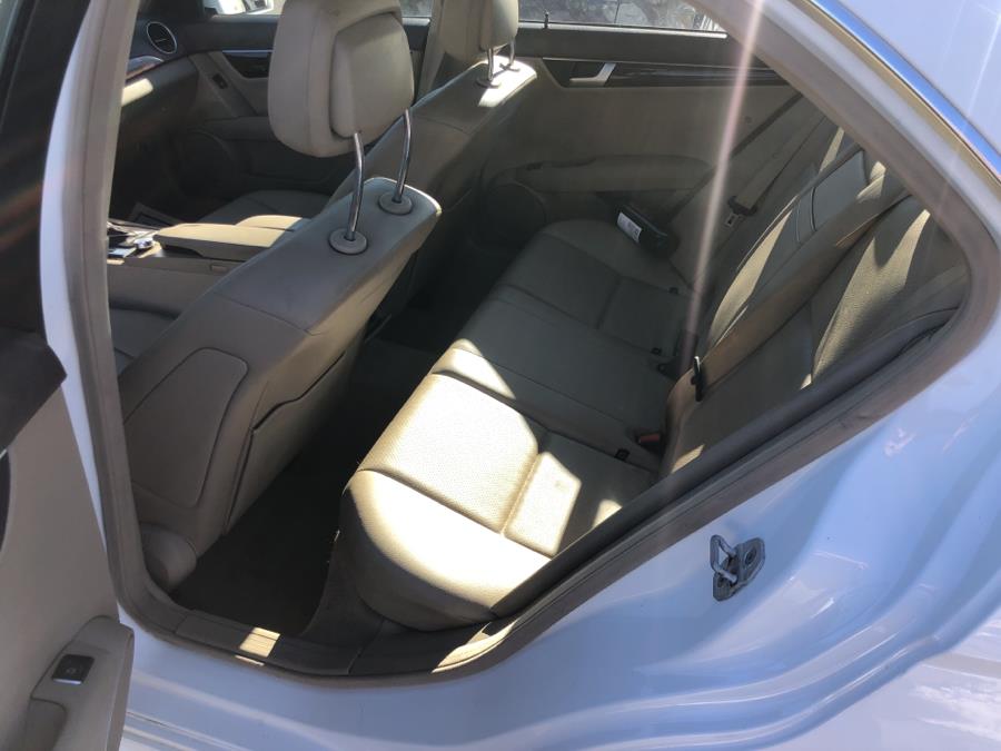 Used Mercedes-Benz C-Class 4dr Sdn C300 Sport 4MATIC 2014 | Signature Auto Sales. Franklin Square, New York Used Mercedes-Benz C-Class 4dr Sdn C300 Sport 4MATIC 2014 | Signature Auto Sales. Franklin Square, New York