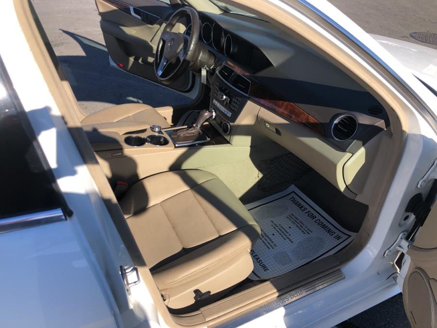 Used Mercedes-Benz C-Class 4dr Sdn C300 Sport 4MATIC 2014 | Signature Auto Sales. Franklin Square, New York Used Mercedes-Benz C-Class 4dr Sdn C300 Sport 4MATIC 2014 | Signature Auto Sales. Franklin Square, New York