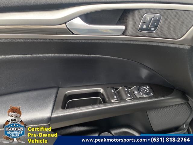 Used Ford Fusion SE FWD 2017 | Peak Automotive Inc.. Bayshore, New York Used Ford Fusion SE FWD 2017 | Peak Automotive Inc.. Bayshore, New York