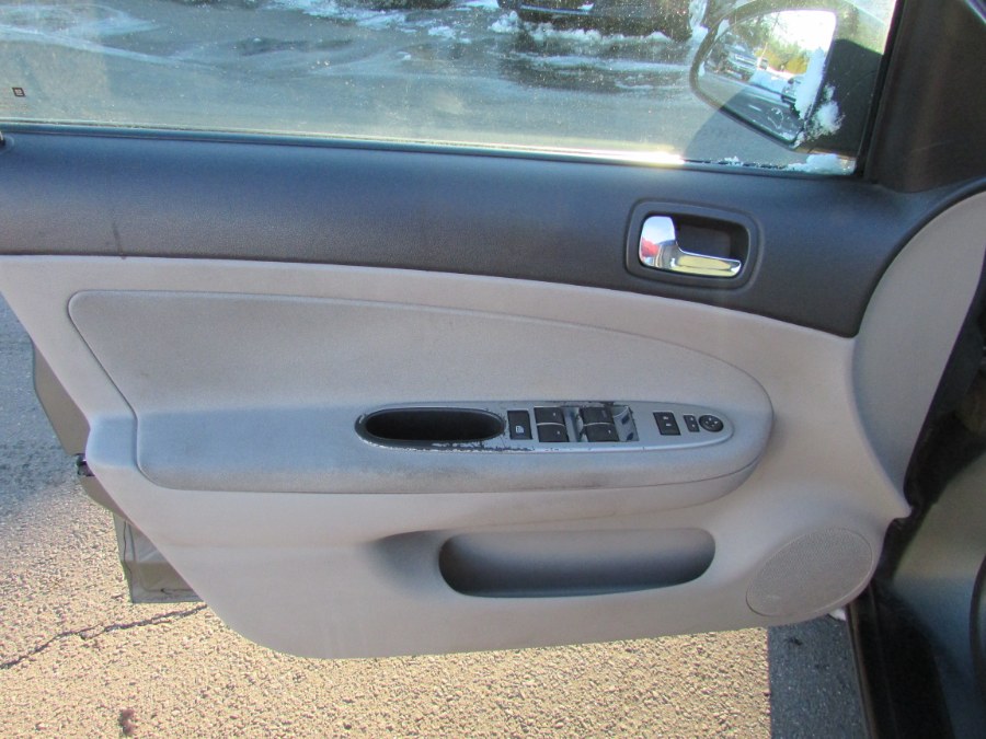 2005 Chevrolet Cobalt 4dr Sdn LS, available for sale in East Windsor, Connecticut | United Auto Sales of E Windsor, Inc. East Windsor, Connecticut 2005 Chevrolet Cobalt 4dr Sdn LS, available for sale in East Windsor, Connecticut | United Auto Sales of E Windsor, Inc. East Windsor, Connecticut