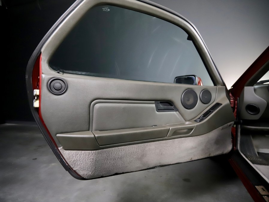 1985 Porsche 928 S, available for sale in North Salem, New York | Meccanic Shop North Inc. North Salem, New York 1985 Porsche 928 S, available for sale in North Salem, New York | Meccanic Shop North Inc. North Salem, New York