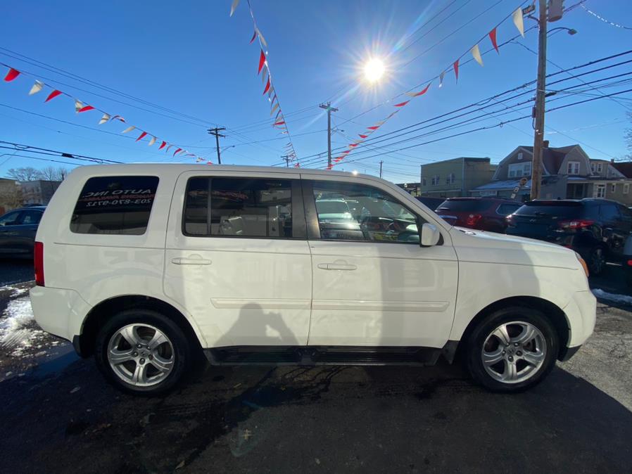 2012 Honda Pilot 2WD 4dr EX-L w/Navi, available for sale in Bridgeport, Connecticut | CT Auto. Bridgeport, Connecticut 2012 Honda Pilot 2WD 4dr EX-L w/Navi, available for sale in Bridgeport, Connecticut | CT Auto. Bridgeport, Connecticut