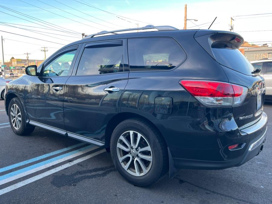 2016 Nissan Pathfinder SV . CLEAN CARFAX!!!, available for sale in Rosedale, New York | Sunrise Auto Sales. Rosedale, New York 2016 Nissan Pathfinder SV . CLEAN CARFAX!!!, available for sale in Rosedale, New York | Sunrise Auto Sales. Rosedale, New York