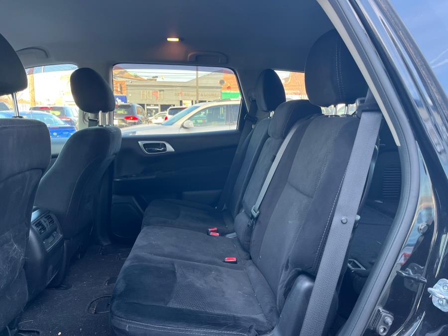 2016 Nissan Pathfinder SV . CLEAN CARFAX!!!, available for sale in Rosedale, New York | Sunrise Auto Sales. Rosedale, New York 2016 Nissan Pathfinder SV . CLEAN CARFAX!!!, available for sale in Rosedale, New York | Sunrise Auto Sales. Rosedale, New York