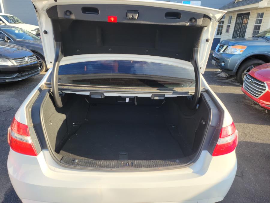 Used Mercedes-Benz E-Class 4dr Sdn E 350 Luxury 4MATIC *Ltd Avail* 2013 | Eugen's Auto Sales & Repairs. Philadelphia, Pennsylvania Used Mercedes-Benz E-Class 4dr Sdn E 350 Luxury 4MATIC *Ltd Avail* 2013 | Eugen's Auto Sales & Repairs. Philadelphia, Pennsylvania
