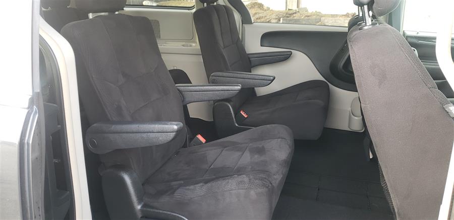 Used Chrysler Town & Country 4dr Wgn Touring 2011 | Victoria Preowned Autos Inc. Little Ferry, New Jersey Used Chrysler Town & Country 4dr Wgn Touring 2011 | Victoria Preowned Autos Inc. Little Ferry, New Jersey