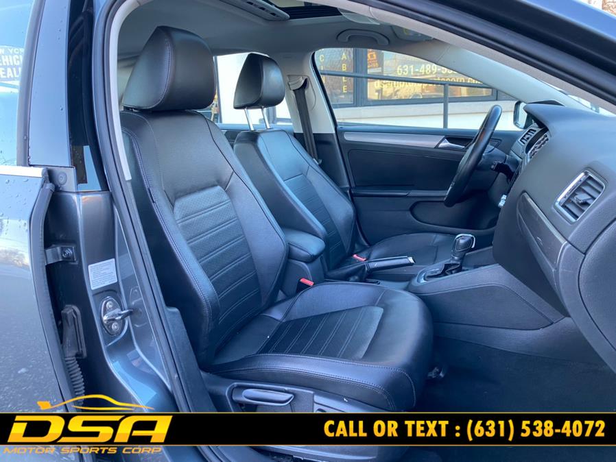 2013 Volkswagen Jetta Sedan 4dr Auto SEL w/Nav PZEV, available for sale in Commack, New York | DSA Motor Sports Corp. Commack, New York 2013 Volkswagen Jetta Sedan 4dr Auto SEL w/Nav PZEV, available for sale in Commack, New York | DSA Motor Sports Corp. Commack, New York