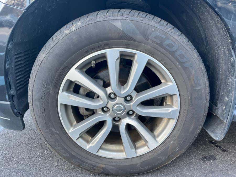 2016 Nissan Pathfinder SV . CLEAN CARFAX!!!, available for sale in Elmont, New York | Sunrise of Elmont. Elmont, New York 2016 Nissan Pathfinder SV . CLEAN CARFAX!!!, available for sale in Elmont, New York | Sunrise of Elmont. Elmont, New York