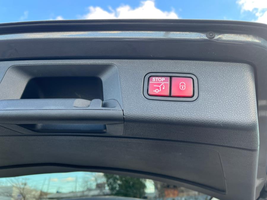2015 Mercedes-Benz GLK 350 LOW MILES!, available for sale in Elmont, New York | Sunrise of Elmont. Elmont, New York 2015 Mercedes-Benz GLK 350 LOW MILES!, available for sale in Elmont, New York | Sunrise of Elmont. Elmont, New York