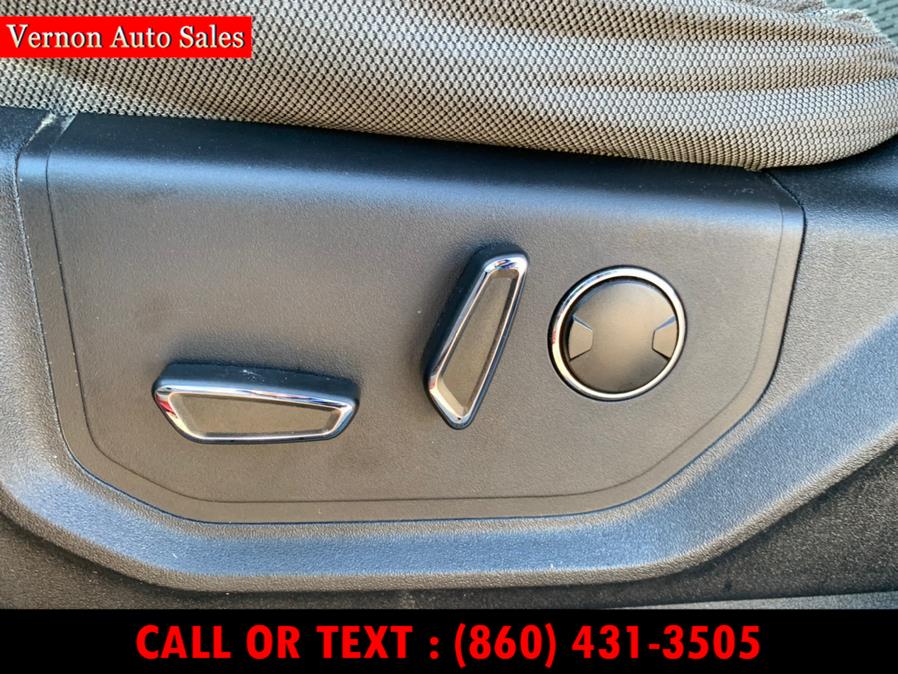 2016 Ford F-150 4WD SuperCrew 157" XLT, available for sale in Manchester, Connecticut | Vernon Auto Sale & Service. Manchester, Connecticut 2016 Ford F-150 4WD SuperCrew 157" XLT, available for sale in Manchester, Connecticut | Vernon Auto Sale & Service. Manchester, Connecticut
