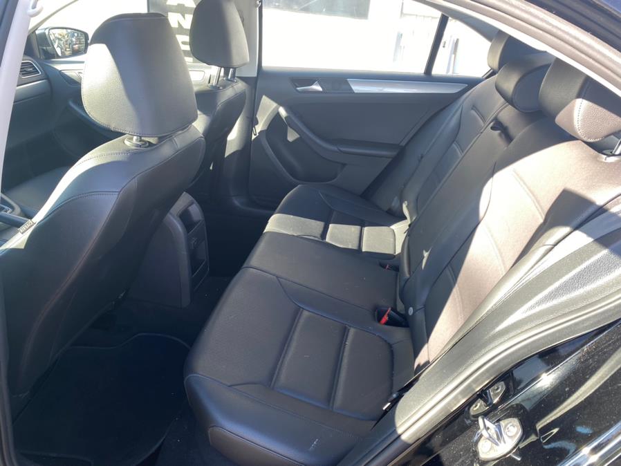 Used Volkswagen Jetta 1.4T SE Auto 2017 | CT Auto. Bridgeport, Connecticut Used Volkswagen Jetta 1.4T SE Auto 2017 | CT Auto. Bridgeport, Connecticut
