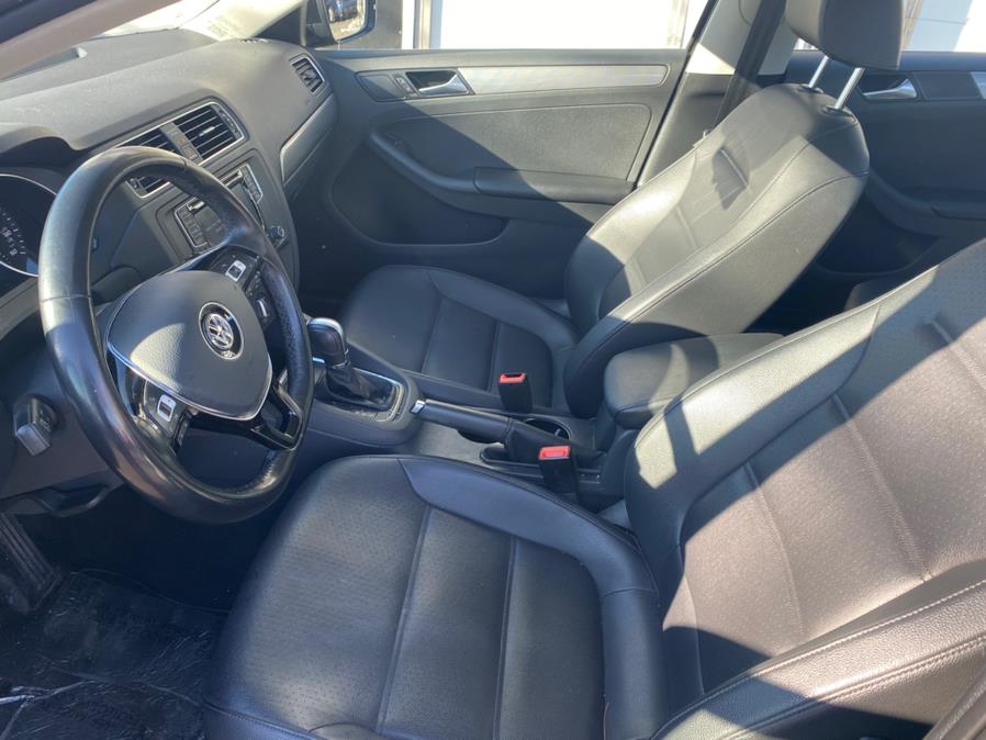 Used Volkswagen Jetta 1.4T SE Auto 2017 | CT Auto. Bridgeport, Connecticut Used Volkswagen Jetta 1.4T SE Auto 2017 | CT Auto. Bridgeport, Connecticut