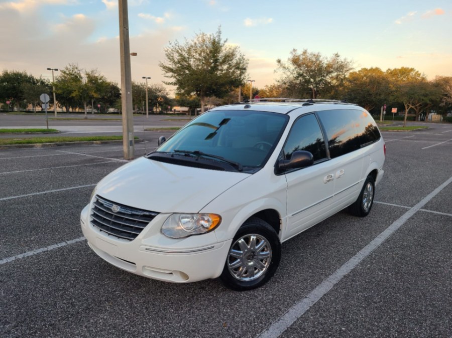 Used Chrysler Town & Country 4dr LWB Limited FWD 2005 | Majestic Autos Inc.. Longwood, Florida