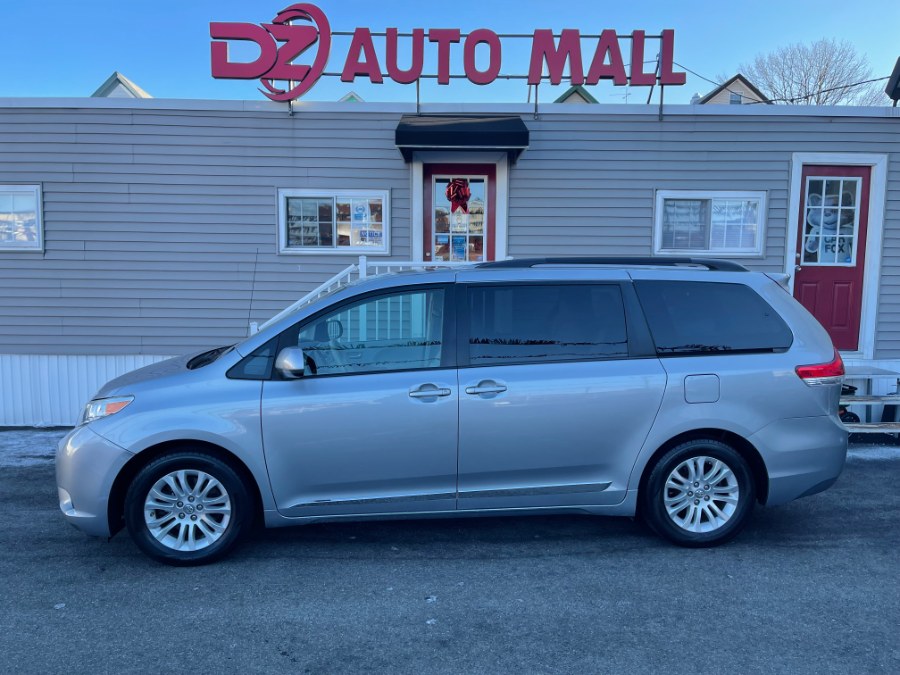 2013 Toyota Sienna 5dr 7-Pass Van V6 XLE FWD, available for sale in Paterson, New Jersey | DZ Automall. Paterson, New Jersey