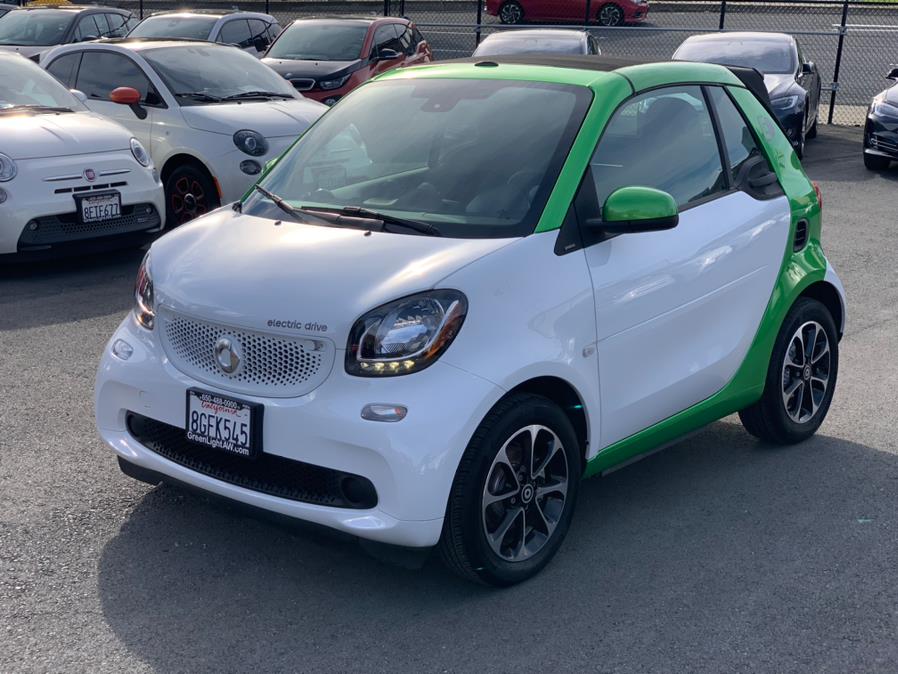 Used smart fortwo electric drive passion cabriolet 2017 | Green Light Auto Wholesale. Daly City, California Used smart fortwo electric drive passion cabriolet 2017 | Green Light Auto Wholesale. Daly City, California