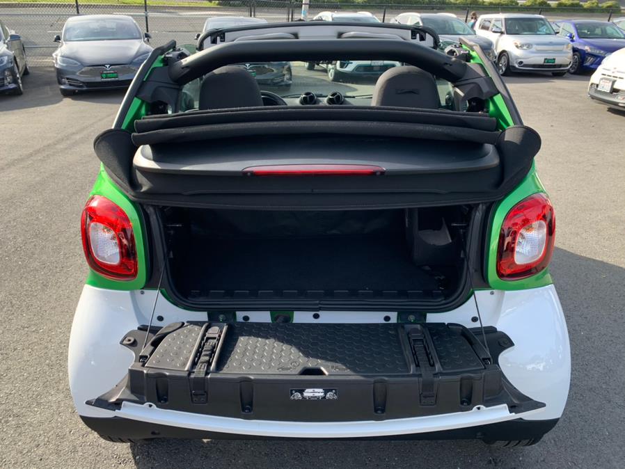 Used smart fortwo electric drive passion cabriolet 2017 | Green Light Auto Wholesale. Daly City, California Used smart fortwo electric drive passion cabriolet 2017 | Green Light Auto Wholesale. Daly City, California