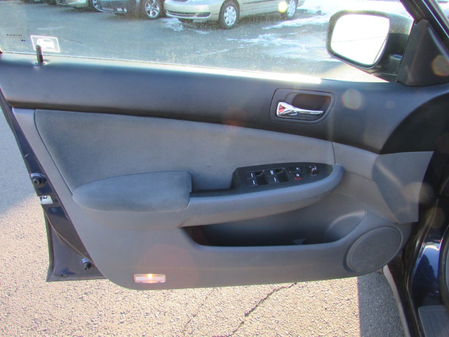 Used Honda Accord Sdn 4dr I4 MT LX 2007 | United Auto Sales of E Windsor, Inc. East Windsor, Connecticut Used Honda Accord Sdn 4dr I4 MT LX 2007 | United Auto Sales of E Windsor, Inc. East Windsor, Connecticut