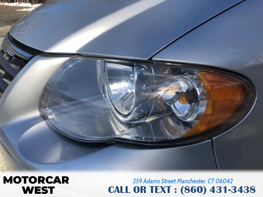 2006 Chrysler Town & Country LWB 4dr Touring, available for sale in Manchester, Connecticut | Motorcar West. Manchester, Connecticut 2006 Chrysler Town & Country LWB 4dr Touring, available for sale in Manchester, Connecticut | Motorcar West. Manchester, Connecticut