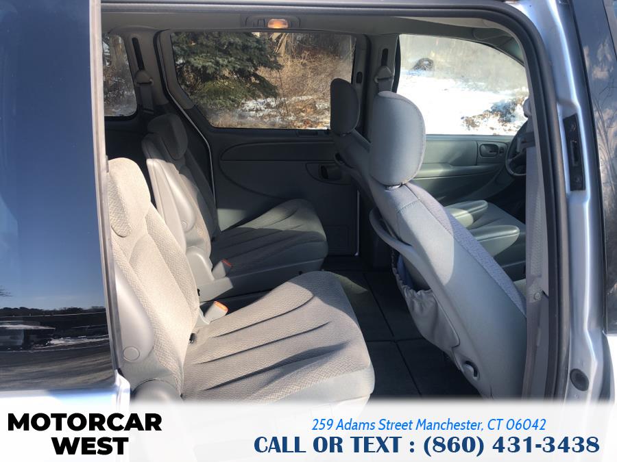 2006 Chrysler Town & Country LWB 4dr Touring, available for sale in Manchester, Connecticut | Motorcar West. Manchester, Connecticut 2006 Chrysler Town & Country LWB 4dr Touring, available for sale in Manchester, Connecticut | Motorcar West. Manchester, Connecticut