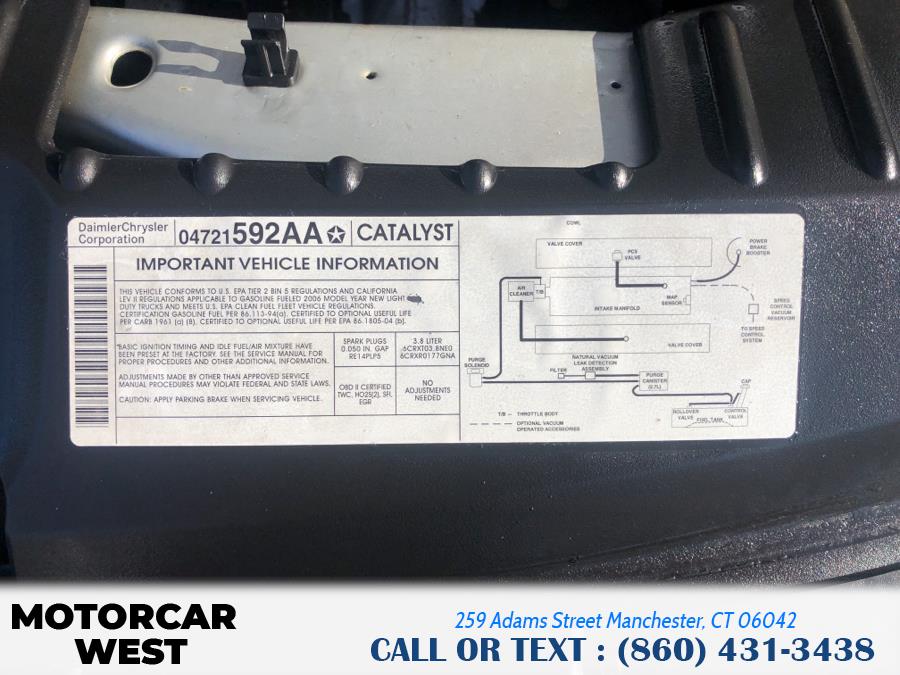 2006 Chrysler Town & Country LWB 4dr Touring, available for sale in Manchester, Connecticut | Motorcar West. Manchester, Connecticut 2006 Chrysler Town & Country LWB 4dr Touring, available for sale in Manchester, Connecticut | Motorcar West. Manchester, Connecticut