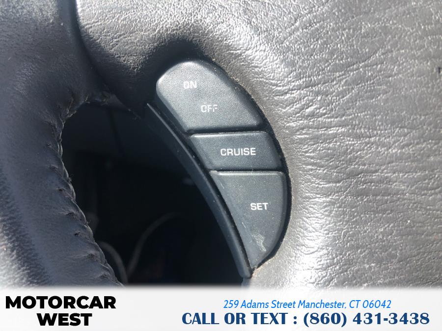 2006 Chrysler Town & Country LWB 4dr Touring, available for sale in Manchester, Connecticut | Motorcar West. Manchester, Connecticut 2006 Chrysler Town & Country LWB 4dr Touring, available for sale in Manchester, Connecticut | Motorcar West. Manchester, Connecticut