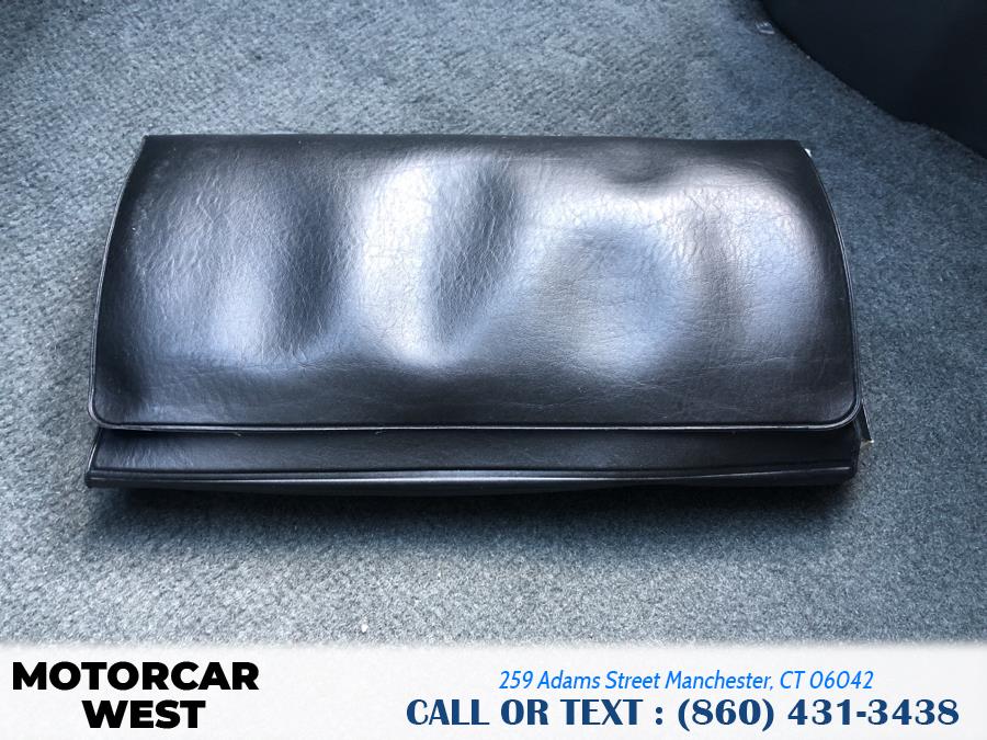 2006 Chrysler Town & Country LWB 4dr Touring, available for sale in Manchester, Connecticut | Motorcar West. Manchester, Connecticut 2006 Chrysler Town & Country LWB 4dr Touring, available for sale in Manchester, Connecticut | Motorcar West. Manchester, Connecticut