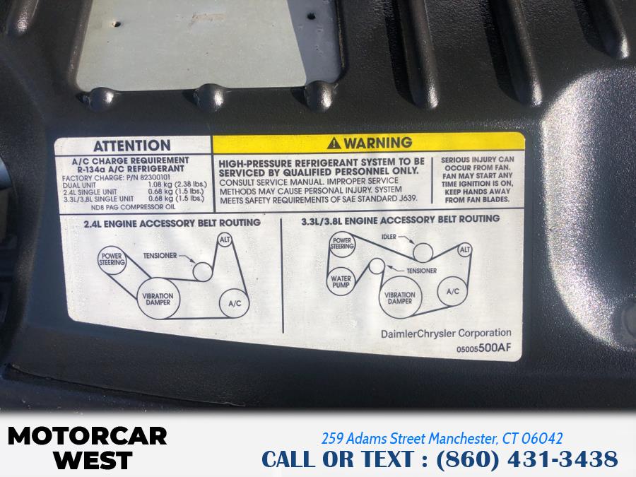 2006 Chrysler Town & Country LWB 4dr Touring, available for sale in Manchester, Connecticut | Motorcar West. Manchester, Connecticut 2006 Chrysler Town & Country LWB 4dr Touring, available for sale in Manchester, Connecticut | Motorcar West. Manchester, Connecticut