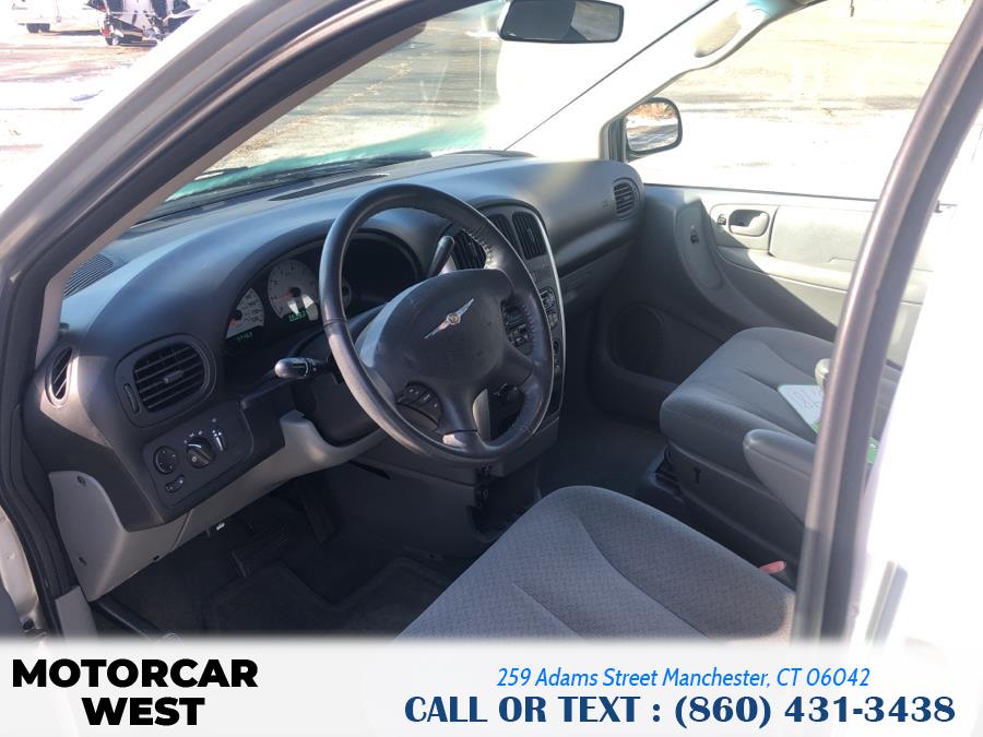2006 Chrysler Town & Country LWB 4dr Touring, available for sale in Manchester, Connecticut | Motorcar West. Manchester, Connecticut 2006 Chrysler Town & Country LWB 4dr Touring, available for sale in Manchester, Connecticut | Motorcar West. Manchester, Connecticut