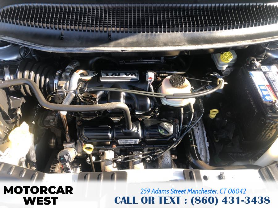 2006 Chrysler Town & Country LWB 4dr Touring, available for sale in Manchester, Connecticut | Motorcar West. Manchester, Connecticut 2006 Chrysler Town & Country LWB 4dr Touring, available for sale in Manchester, Connecticut | Motorcar West. Manchester, Connecticut