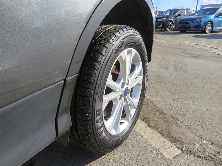 Used Ford Escape SE AWD 4dr SUV 2019 | Lake City Exports Inc. Auburn, Maine Used Ford Escape SE AWD 4dr SUV 2019 | Lake City Exports Inc. Auburn, Maine