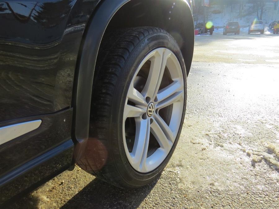 Used Volkswagen Tiguan R Line 4Motion AWD 4dr SUV 2015 | Lake City Exports Inc. Auburn, Maine Used Volkswagen Tiguan R Line 4Motion AWD 4dr SUV 2015 | Lake City Exports Inc. Auburn, Maine