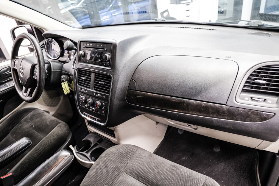 Used Dodge Grand Caravan 4dr Wgn American Value Pkg 2016 | 26 Motors Long Island. ELMONT, New York Used Dodge Grand Caravan 4dr Wgn American Value Pkg 2016 | 26 Motors Long Island. ELMONT, New York