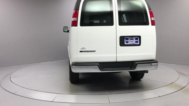 Used Chevrolet Express RWD 2500 135 2017 | J&M Automotive Sls&Svc LLC. Naugatuck, Connecticut Used Chevrolet Express RWD 2500 135 2017 | J&M Automotive Sls&Svc LLC. Naugatuck, Connecticut