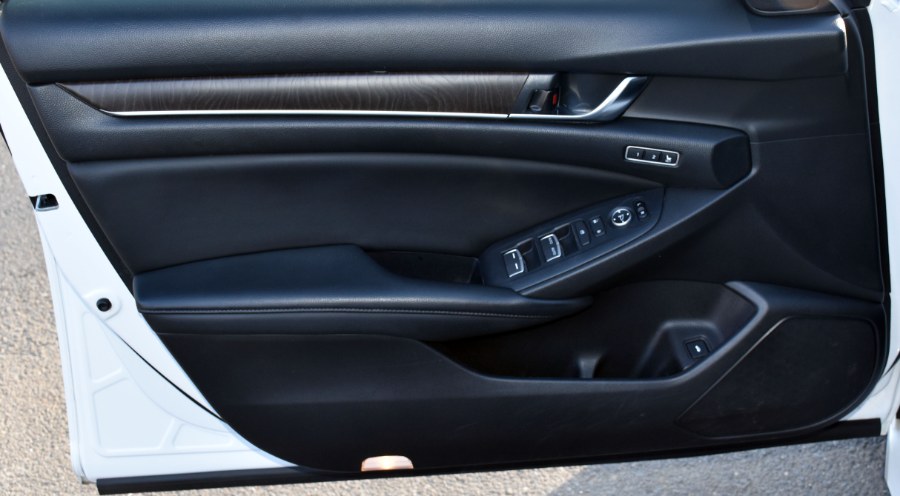 Used Honda Accord Sedan Touring 1.5T CVT 2018 | Highline Car Connection. Waterbury, Connecticut Used Honda Accord Sedan Touring 1.5T CVT 2018 | Highline Car Connection. Waterbury, Connecticut