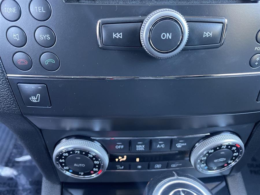 Used Mercedes-Benz GLK-Class 4MATIC 4dr GLK350 2010 | Wiz Leasing Inc. Stratford, Connecticut Used Mercedes-Benz GLK-Class 4MATIC 4dr GLK350 2010 | Wiz Leasing Inc. Stratford, Connecticut