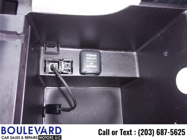 Used Hyundai Elantra GLS Sedan 4D 2013 | Boulevard Motors LLC. New Haven, Connecticut Used Hyundai Elantra GLS Sedan 4D 2013 | Boulevard Motors LLC. New Haven, Connecticut
