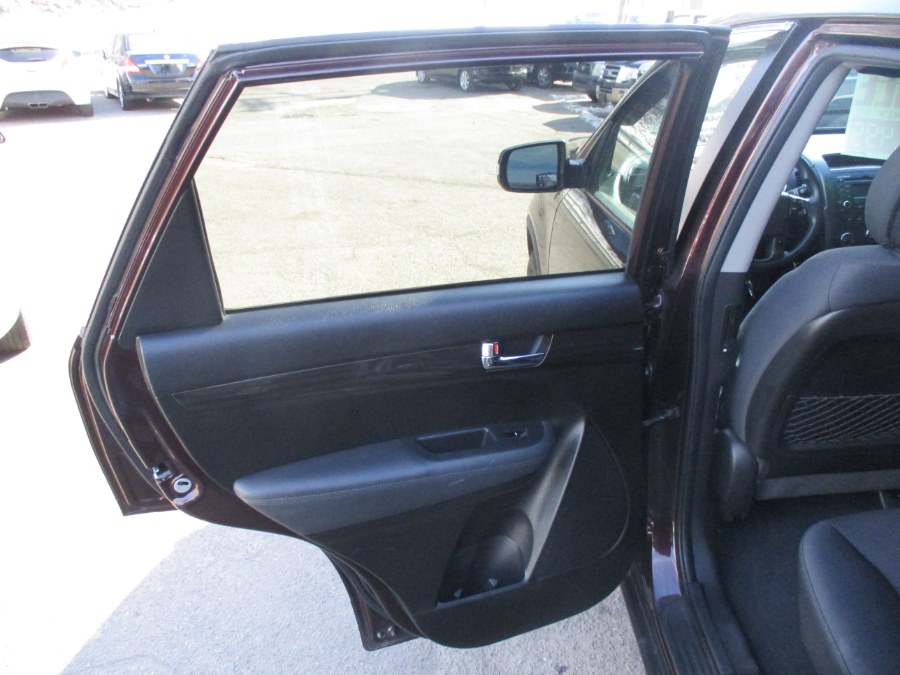 Used Kia Sorento AWD 4dr V6 LX 2011 | Cos Central Auto. Meriden, Connecticut Used Kia Sorento AWD 4dr V6 LX 2011 | Cos Central Auto. Meriden, Connecticut