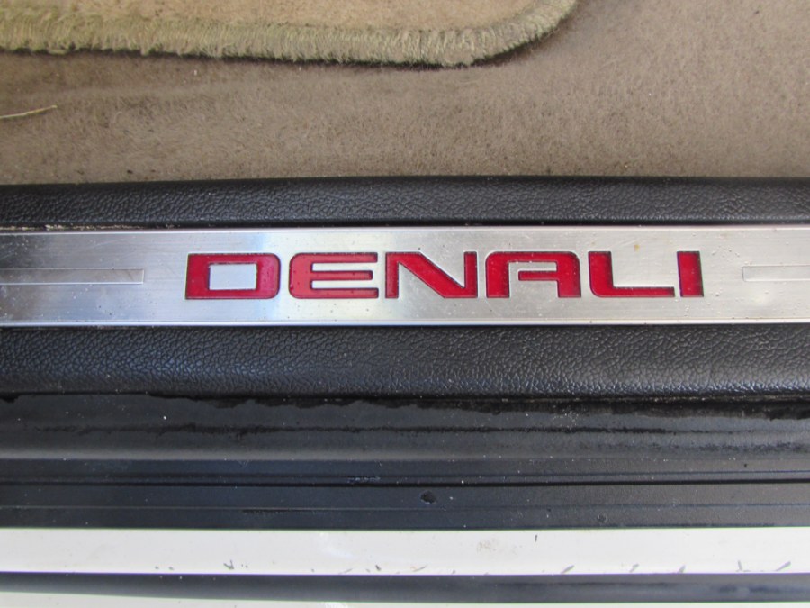 Used GMC Acadia FWD 4dr Denali 2011 | VIP Auto Enterprise, Inc. Orlando, Florida Used GMC Acadia FWD 4dr Denali 2011 | VIP Auto Enterprise, Inc. Orlando, Florida