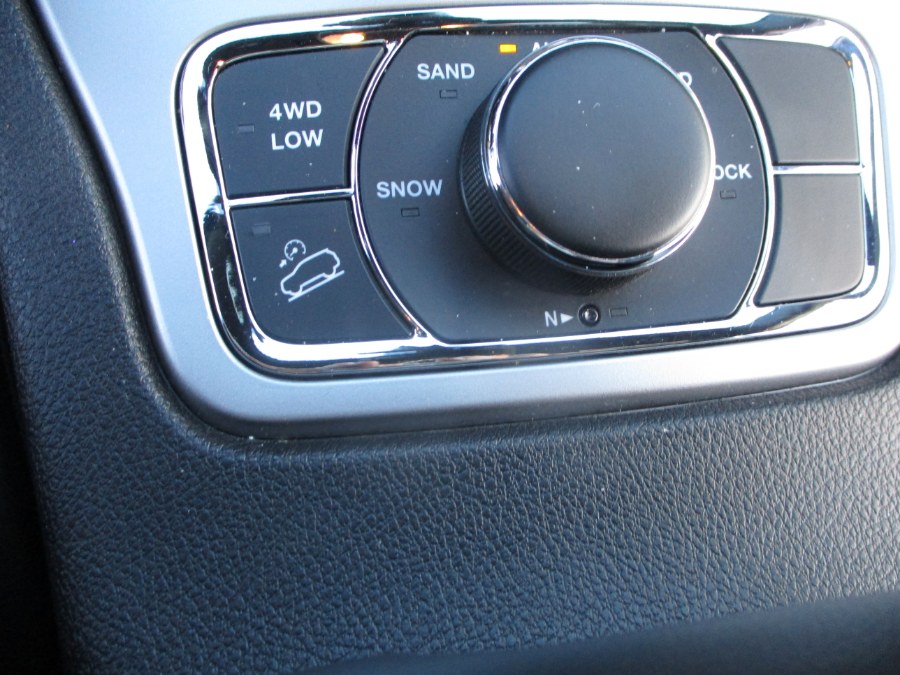 2019 Jeep Grand Cherokee Limited 4x4, available for sale in Massapequa, New York | South Shore Auto Brokers & Sales. Massapequa, New York 2019 Jeep Grand Cherokee Limited 4x4, available for sale in Massapequa, New York | South Shore Auto Brokers & Sales. Massapequa, New York