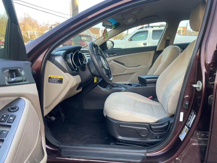 2015 Kia Optima 4dr Sdn LX, available for sale in Manchester, Connecticut | Carsonmain LLC. Manchester, Connecticut 2015 Kia Optima 4dr Sdn LX, available for sale in Manchester, Connecticut | Carsonmain LLC. Manchester, Connecticut