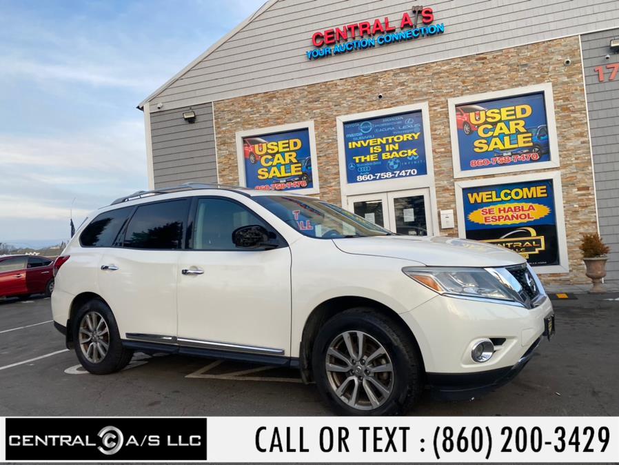 2014 Nissan Pathfinder 4WD 4dr SV, available for sale in East Windsor, Connecticut | Central A/S LLC. East Windsor, Connecticut