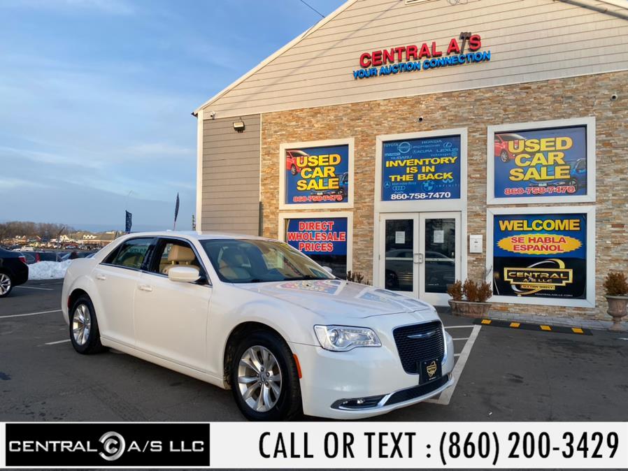 Used Chrysler 300 4dr Sdn Limited RWD 2015 | Central A/S LLC. East Windsor, Connecticut