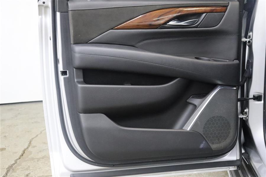 Used Cadillac Escalade ESV LUXURY 2015 | Fast Track Motors. Paterson, New Jersey Used Cadillac Escalade ESV LUXURY 2015 | Fast Track Motors. Paterson, New Jersey