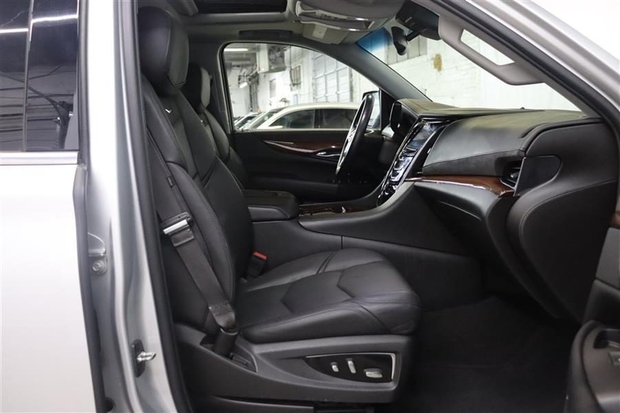 Used Cadillac Escalade ESV LUXURY 2015 | Fast Track Motors. Paterson, New Jersey Used Cadillac Escalade ESV LUXURY 2015 | Fast Track Motors. Paterson, New Jersey
