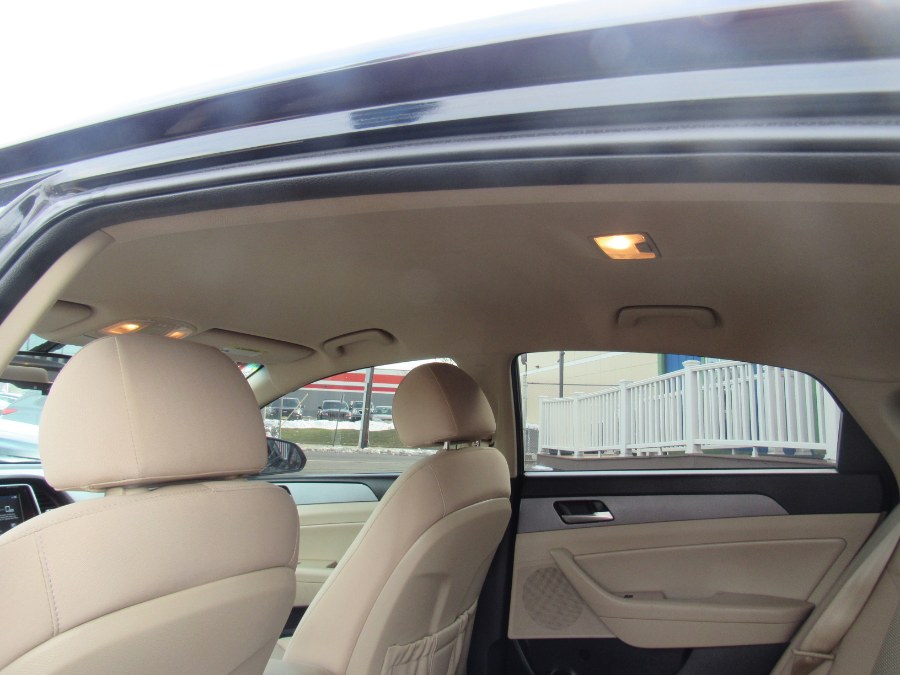2019 Hyundai Sonata SEL 2.4L, available for sale in Irvington, New Jersey | NJ Used Cars Center. Irvington, New Jersey 2019 Hyundai Sonata SEL 2.4L, available for sale in Irvington, New Jersey | NJ Used Cars Center. Irvington, New Jersey