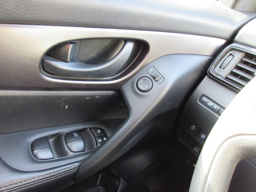 2020 Nissan Rogue Sport AWD S, available for sale in Linden, New Jersey | Route 27 Auto Mall. Linden, New Jersey 2020 Nissan Rogue Sport AWD S, available for sale in Linden, New Jersey | Route 27 Auto Mall. Linden, New Jersey