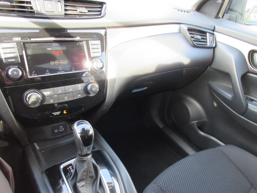 2020 Nissan Rogue Sport AWD S, available for sale in Linden, New Jersey | Route 27 Auto Mall. Linden, New Jersey 2020 Nissan Rogue Sport AWD S, available for sale in Linden, New Jersey | Route 27 Auto Mall. Linden, New Jersey
