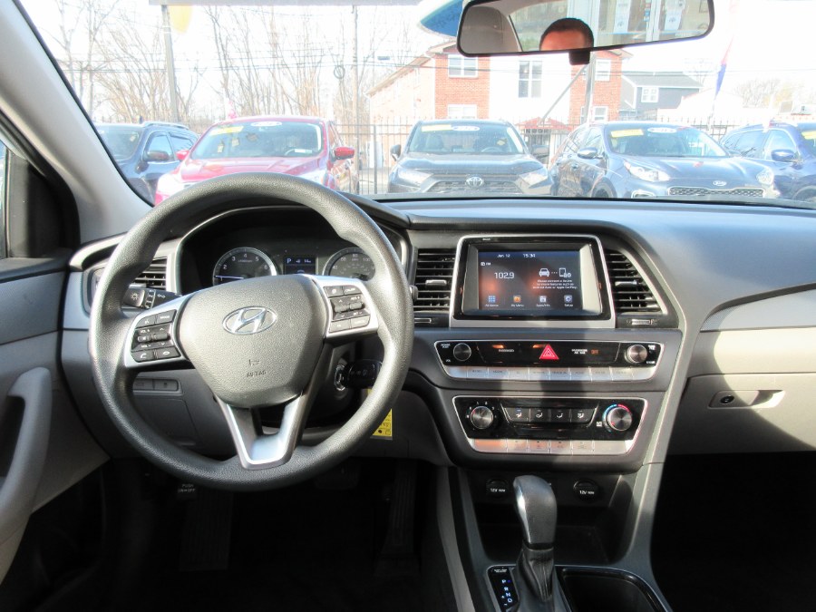 Used Hyundai Sonata SE 2.4L 2019 | Route 27 Auto Mall. Linden, New Jersey Used Hyundai Sonata SE 2.4L 2019 | Route 27 Auto Mall. Linden, New Jersey
